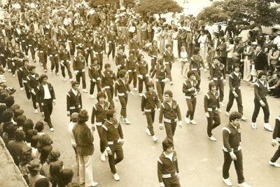 Desfile inicial dos Jogos Regionais da Araraquarense de 1976 (pela segunda vez Jales sediou o evento, a primeira vez foi em 1968)
